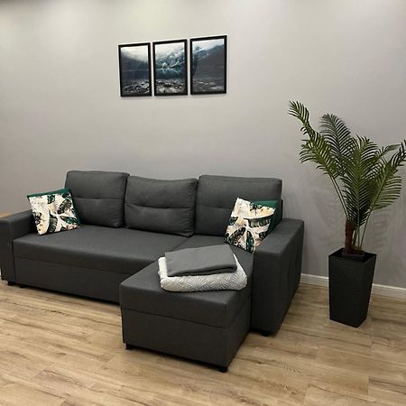 Ferienwohnung Nowoczesny Apartament Z Przestronna Lazienka Stalowa Wola Exterior foto