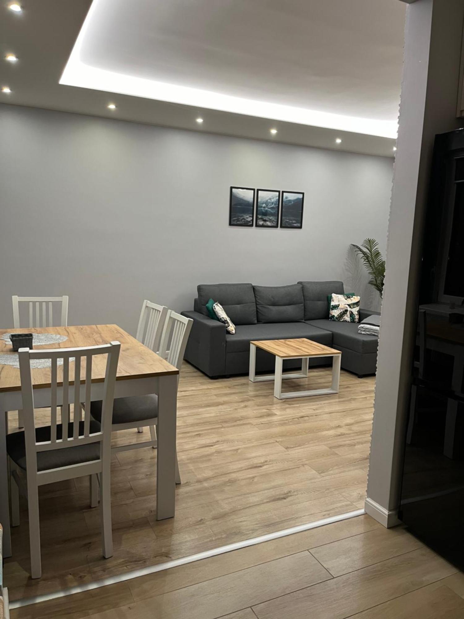 Ferienwohnung Nowoczesny Apartament Z Przestronna Lazienka Stalowa Wola Exterior foto